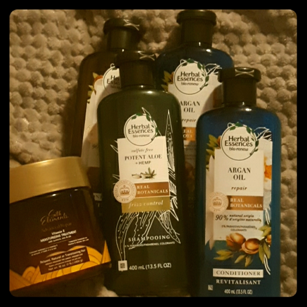 Bundle of shampoos and conditioners